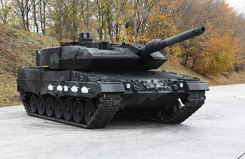 Systems house KMW celebrates 40 years of the Leopard 2 main battle tank -  EDR Magazine